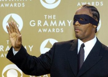 R. Kelly Better Show Up in Court or Get Arrested