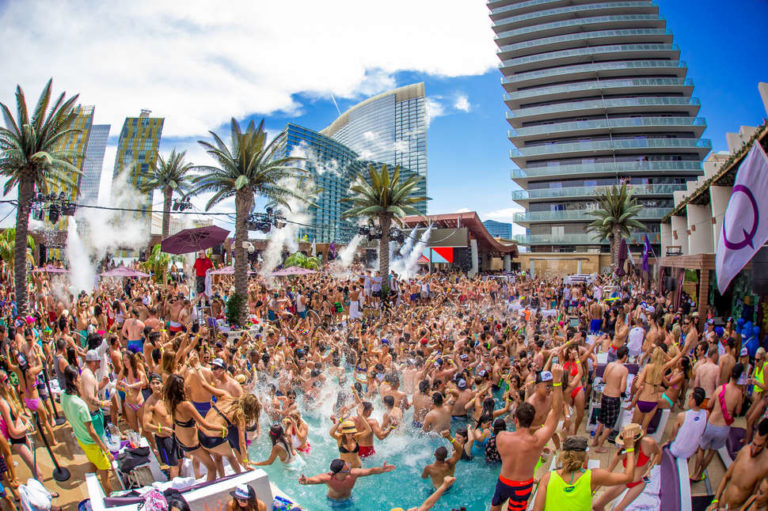 Tips to Make the Most of Your Las Vegas Pool Party