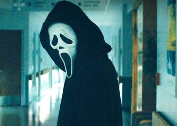 In The New ‘Scream’ Trailer, Ghostface Now Has A Flamethrower