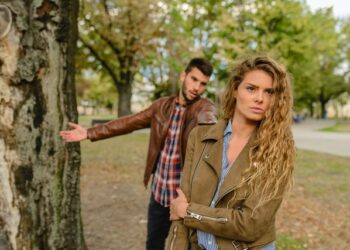How to Identify and Safely Leave a Toxic Relationship