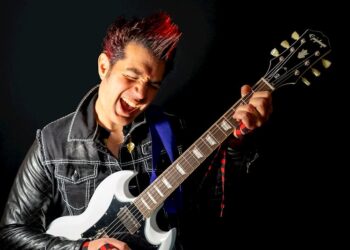 U.K.-Based Singer-Songwriter Chandra Provides a New Indie Rock Anthem with ‘Lighters to the Sky’