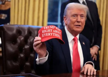 Trump Faces Backlash for Golfing Amid Stock Market Turmoil