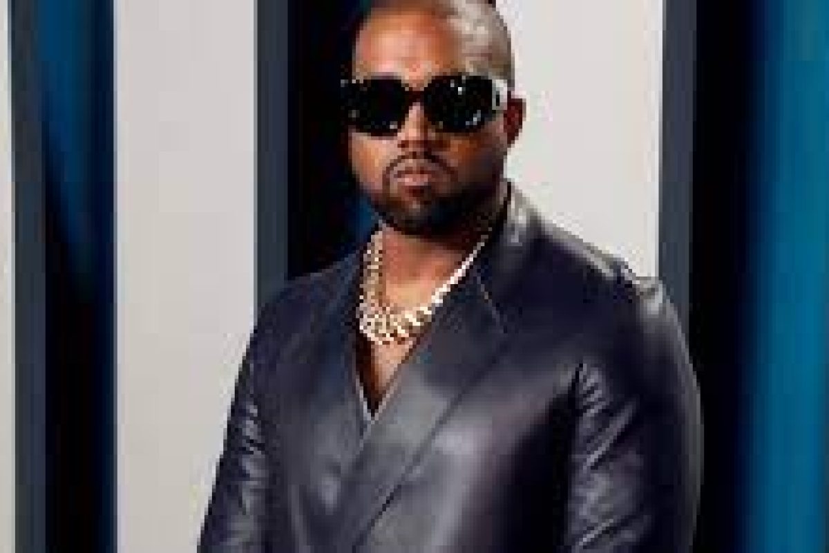 01032022-KanyeW
