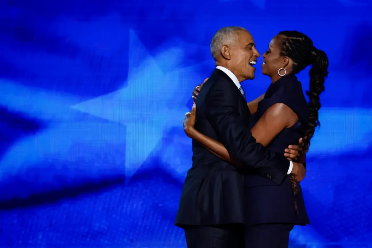 Former U.S. President Barack Obama (L) greets former first lady Michelle Obama as he arrives to speak on stage during the second day of the Democratic National Convention at the United Center on August 20, 2024 in Chicago, Illinois. Photo: Chip Somodevilla (Getty Images)