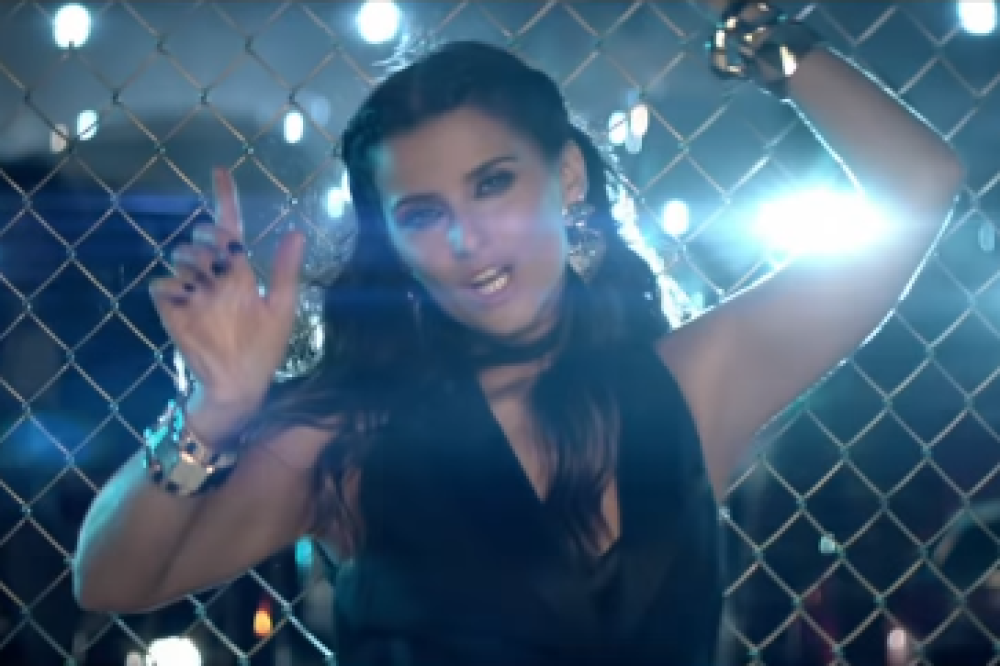 Nelly Furtado - 'Parking Lot'